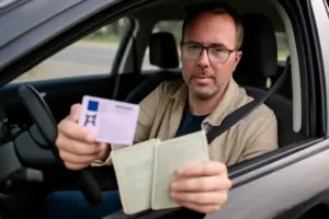 Patente auto rinnovo documenti: tienili pronti per evitare stop e ritardi